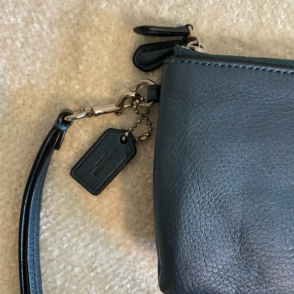 Coach pebble leather wrist wallet double pocket zipper - Picture 4 of 6